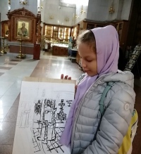 Юные художники изучали интерьер в стенах кафедрального собора