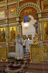 В день памяти святителя Николая Чудотворца владыка Артемий возглавил Богослужение в кафедральном соборе