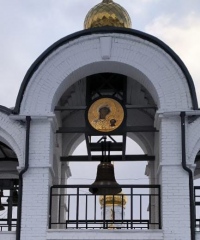 На колокольне хабаровского храма установлена мозаичная икона