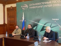 Важные темы обсудили студенты хабаровских вузов на встречах с московским священником