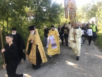 «Трудные подростки» помолились в Крестном ходе в честь святых князей