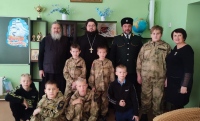 Духовник хабаровских казаков встретился с казачатами детского дома