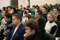 Более сотни студентов ДВГУПС обсудили на конференции в духовной семинарии вызовы современности и духовный опыт поколений