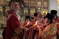Хабаровчане встретили Благодатный огонь в главном соборе края