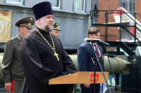 Настоятель Покровского храма принял участие в проводах призывников в Вооружённые силы РФ