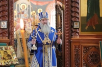 Митрополит Артемий совершил Божественную литургию в день своего тезоименитства в Петропавловском монастыре