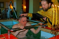 В воинском храме великомученика Димитрия Солунского состоялось крещение 48 военнослужащих