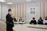 Состоялась встреча митрополита Игнатия со студентами медицинского университета.