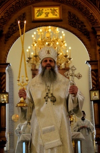 В Лазареву субботу митрополит Артемий совершил Божественную литургию в Спасо-Преображенском кафедральном соборе